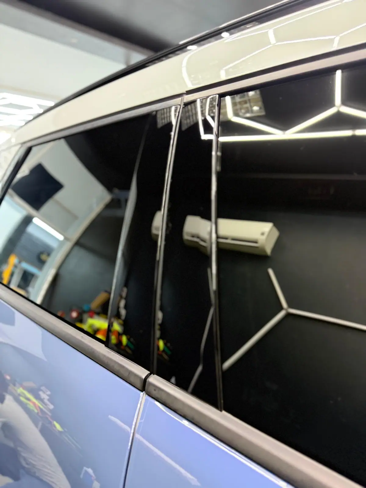 Mini Countryman azul detalle