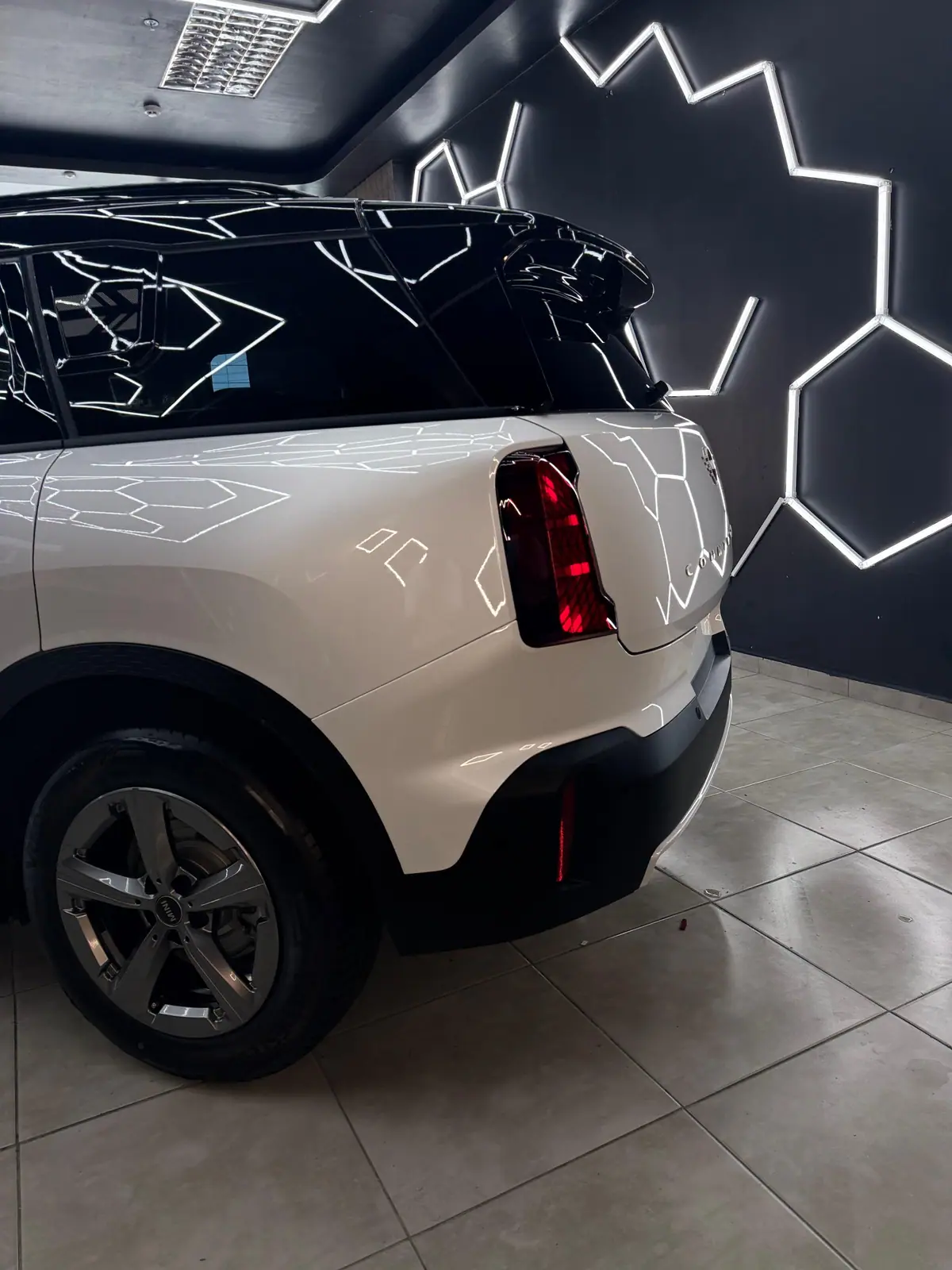 Mini Countryman blanco detalle